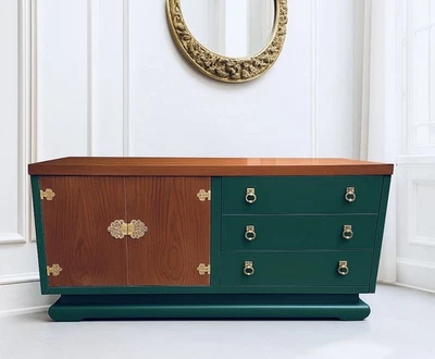 Восстановленный, MCM, азиатский вдохновленный credenza. Деревянная основа и латунная фурнитура. - Изображение 1 из 4