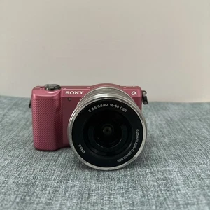 Sony Alpha A5000 20.1 MP Mirrorless Camera with PZ 16-50mm Lens with Accessories - Picture 1 of 6