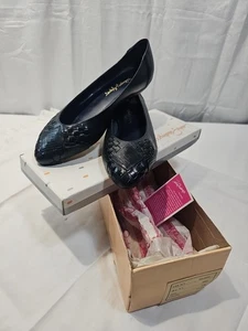 WHISPER STEPS scarpe basse donna TG 7 W-Made in Brazil PELLE blu navy JCpenny - Foto 1 di 7