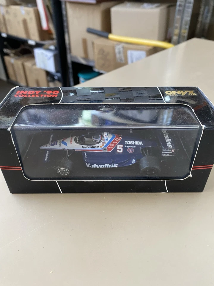 Onyx 055 - Miniature Formule Indy '90 Valvoline Lola, pilote Al Unser Jr. (1:43) - Immagine 1 di 4