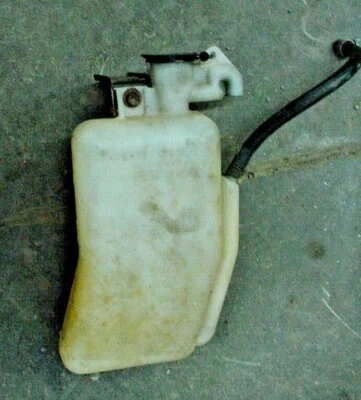 Toyota Tundra 2002 usado depósito de refrigerante tanque OEM con tapa  Foto 1 de 2