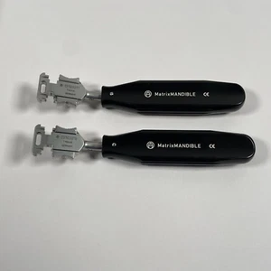 Synthes 03.503.077 & 03.503.078 Matrix MANDIBLE Left & Right Plate Bending Iron - Picture 1 of 8