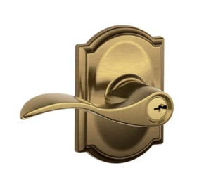 Maniglia porta d'ingresso con chiave Schlage Accent con finitura Camelot - F51A ACC CAM - Foto 1 di 10