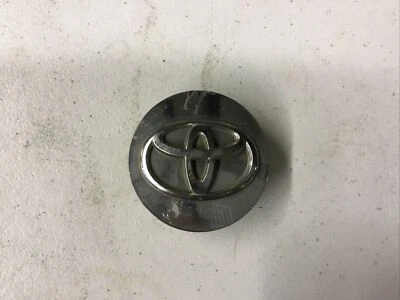 Toyota Corolla Venza Sienna Avalon Wheel Center Hubcap 62mm Cap OE OEM Chrome - Image 1 of 2