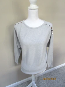 Carmen Marc Valvo Women's Sweater Light Gray Silver Button Accents Size XS/S - Picture 1 of 5