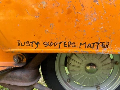 Vespa Lambretta scooter scooter pegatina Rusty Scooters Matter fuente Foto 1 de 2