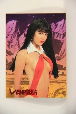 Vampirella 1995 Topps Trading Card #44 Vampirella Puzzle Card ENG L009367 - Image 1 of 2