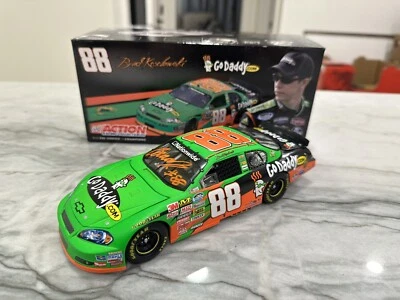 Brad Keselowski с АВТОГРАФОМ 2009 Go Daddy Nascar 1:24 литая модель Jr Motorsports No88 - Изображение 1 из 4