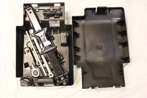 RELAIS WERKZEUGSATZ WAGENHEBER SATZ RADSTREBE ABSCHLEPPÖSE FÜR PEUGEOT BOXER FIAT DUCATO CITROEN - Bild 1 von 8