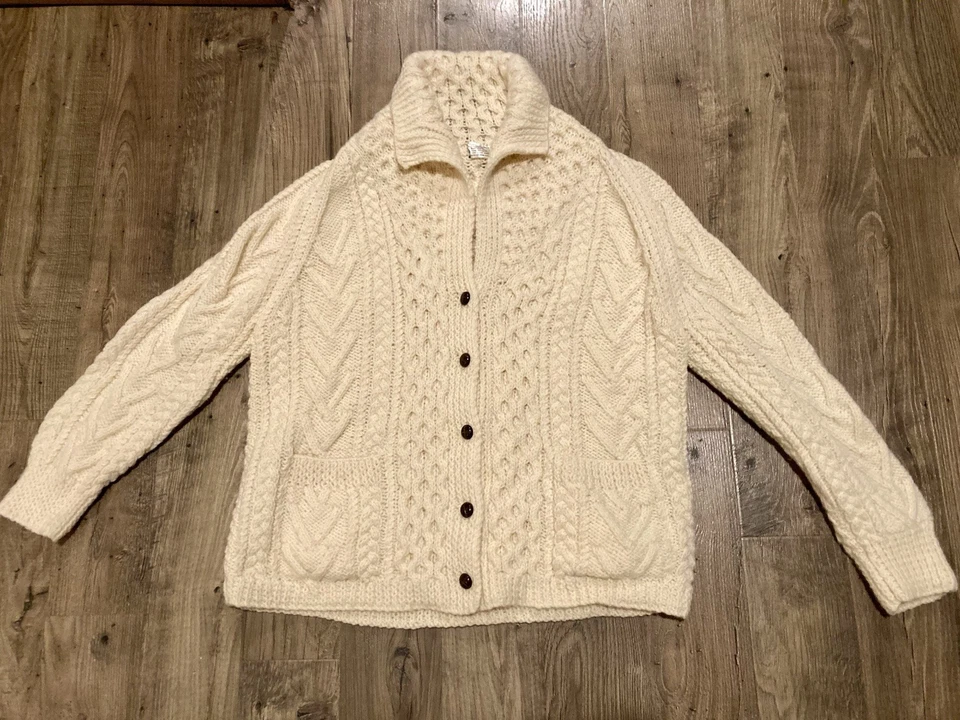 Cárdigan suéter de lana irlandesa 100 % pura tejido a mano Sheila de colección Foto 1 de 4