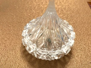 Plato de caramelo Hershey's Kisses Shannon Crystal Kiss de Godinger nuevo en caja 5 x5 - Imagen 1 de 10