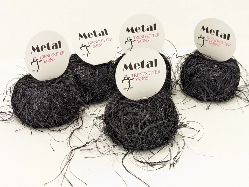 Lote de 5 bolas de metal brillantes de TrendSetter Yarns ITALIA #55 NEGRO Foto 1 de 4