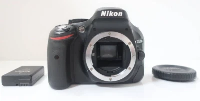 Nikon D D5200 digitale 24,1-MP-Spiegelreflexkamera schwarz aus Japan [N-neuwe... - Bild 1 von 3