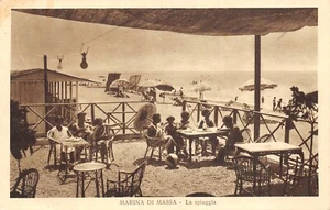 AL9-46C) MARINA DI MASSA LA SPIAGGIA ANIMATA BAR RISTORANTE VIAGGIATA - Imagen 1 de 2
