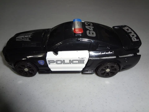 TRANSFORMERS DECEPTICON BARRICADE STEALTH FORCE TOY 2010 HASBRO Cover