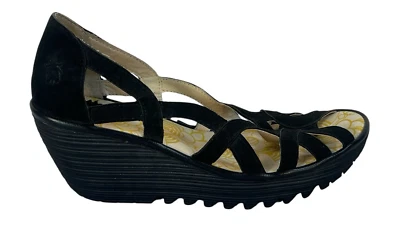 Fly London Yadi Cutout Peeptoe 坡跟鞋黑色麂皮绒 10 码波西米亚海报舒适 — 第 1/4 张图片