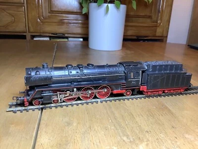 Fleischmann HO 2 Rail DC 1361 DB 4-6-2 BR 01 Tender Locomotive 01 182 - Image 1 of 4