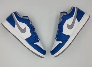 nike jordan 1 low true blue cement (gs) - Imagen 1 de 6
