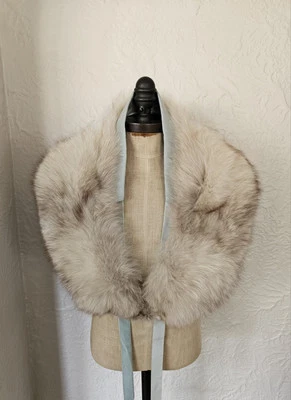 Gola de pele de raposa GRANDE 44 X 8 norueguesa cinza e branco prata envoltório de casamento nupcial - Imagem 1 de 4