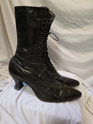 Antique Victorian Boots Shoes Ladies Lace Up Black Leather Heeled Size Unknown - Image 1 of 4