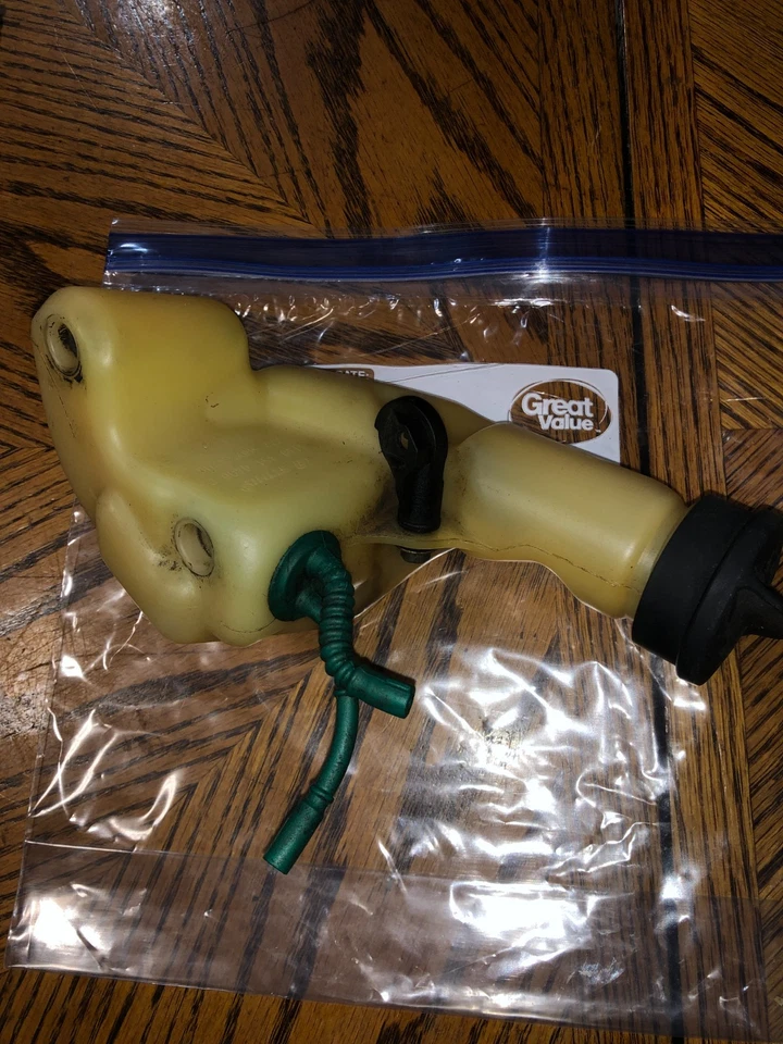 STIHL FS46 fs38 FS 38 FS45 FS55 RECORTADORA TANQUE DE GASOLINA CON TAPA OEM Foto 1 de 1