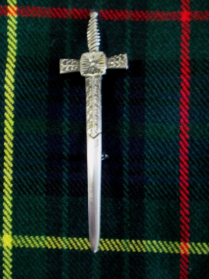 NUEVO Accesorio de pasador de falda escocesa espada celta (acabado de níquel envejecido) para faldas escocesas Foto 1 de 1