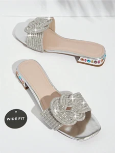 Women's 7 US Wide Fit Rhinestone Open Toe Metallic Silver Slip On Sandals - Picture 1 of 6