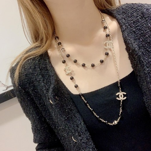 CHANEL Oro Chiaro Ferramenta Nero Onice Stella Design CCS Collana Maglione Catena 24C