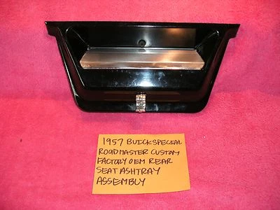Buick Special Roadmaster 1957 personalizado GM CENICERO ASIENTO TRASERO DE FÁBRICA ENVÍO GRATUITO Foto 1 de 4
