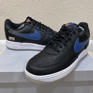 2021 KITH X NIKE PER NEW YORK KNICKS AIR FORCE 1 CZ7928-001 Uomo USA taglia 8,5 - Foto 1 di 5
