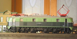 MARKLIN MARKLIN 39681 HO OBB ferrovia federale austriaca elettrica loco # e18.42 - Foto 1 di 2