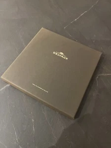 Scatola regalo cartone marrone DELVAUX scatola portaoggetti amata in perfette condizioni - Foto 1 di 3