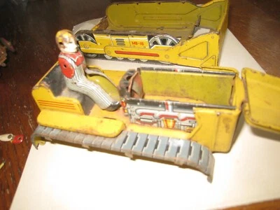 Винтажный оловянный литовский бульдозер Dozer E. T. Co. (Tomiyama), на батарейках превосходный - Изображение 1 из 4