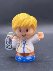 Fisher Price Little People Sit With Me scuolabus ragazzo biondo con zaino 2016 - Foto 1 di 11
