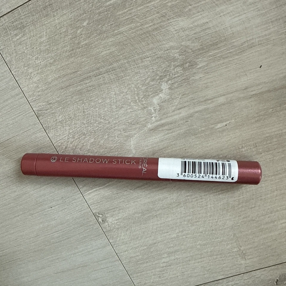 L'OREAL LE SHADOW STICK EYESHADOW 118 cloudy rose  - Image 1 of 1