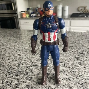 Figura de acción Hasbro 12" Talking Captain America Civil War Titan Hero Series - Imagen 1 de 6