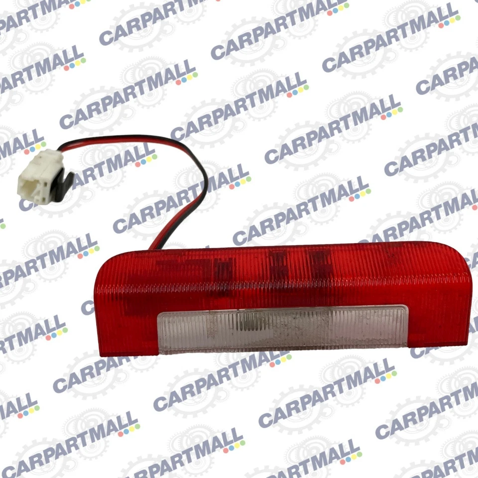 2004-2006 Nissan Maxima Front Right Passenger Door Panel Courtesy Light Lamp OEM - Image 1 of 4