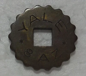 GOETZ YALE 8 AZ BRASS TELEPHONE TOKEN - Picture 1 of 2