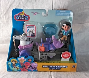 Dino Ranch Miguel und Tango's Tow Rig Fahrzeug Spielset - Bild 1 von 5