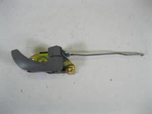 KIA SORENTO CRDI XE 2002-2006 DOOR HANDLE - INTERIOR (REAR DRIVER SIDE) - Picture 1 of 3