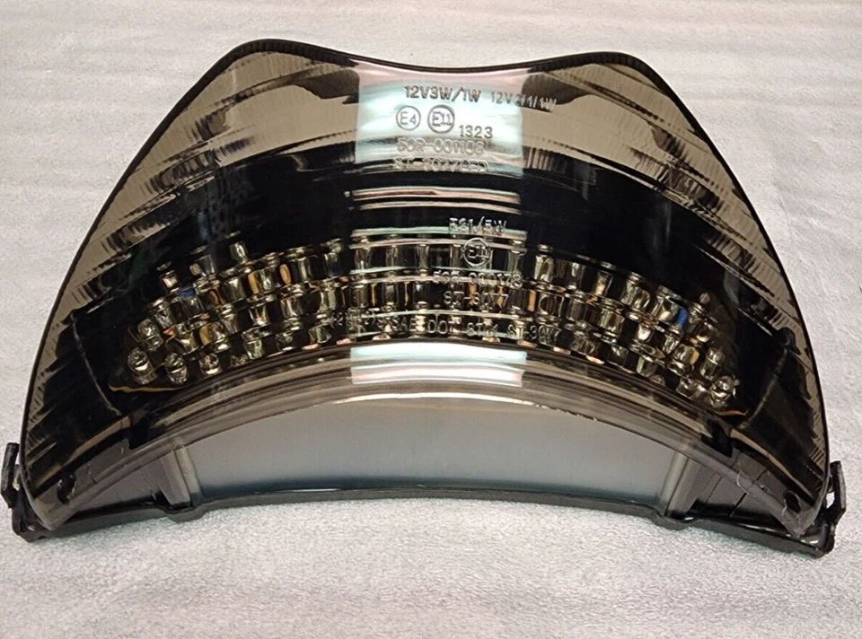 Luz trasera LED 1999-2005 HONDA CBR600F4, CBR600F4i señales de giro integradas Foto 1 de 4