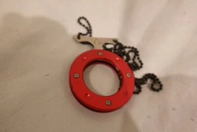 Cuchillos para cuello Mantis: círculo vicioso Foto 1 de 3