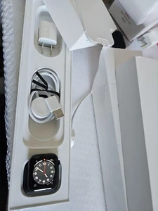 Apple Watch Series 5 40mm GPS - Cassa in alluminio - Scatola aperta. Sbloccato Nero - Foto 1 di 18