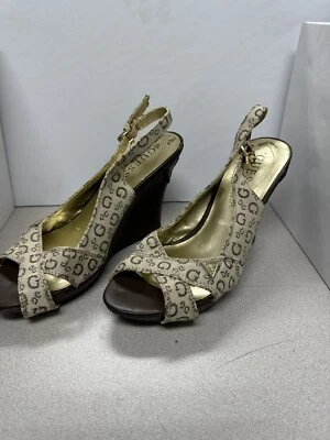 GUESS Women's Wedge Heels Size 7 1/2 Toe Patent Leather Look - Image 1 of 4