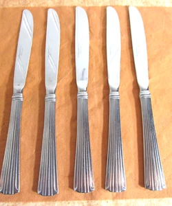 5 Edelstahl Tafelmesser Besteck Reed & Barton Highbridge 18/10 Ridges Flair - Bild 1 von 7