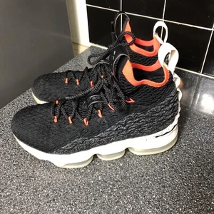 Nike LeBron XV 15 Graffiti GS Sail Black Bright Crimson (AQ6178 002) Youth 6.5Y - Bild 1 von 6