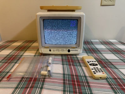Phillips 9” CRT Color TV  Television  PRO920X101 Retro Gaming With REMOTE WORKS - Image 1 of 4