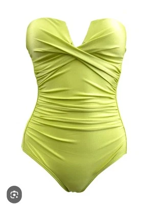 Traje de baño de una pieza bandeau talla grande copa dividida Calvin Klein $118, pera, 18 Foto 1 de 4