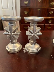 Two (2) 7" Red and White Christmas Candle Holders Two (2) - Picture 1 of 4