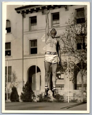 1936 RON GOODELL UNIVERSITY SANTA CLARA CA BRONCOS BASKETBALL Press Photo S1B1 - Image 1 of 2